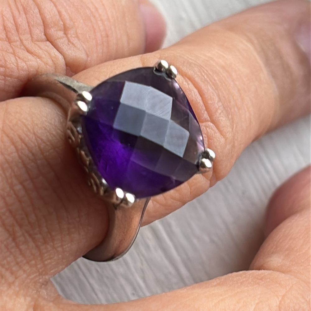 Elegant Amethyst Sterling Silver Ring